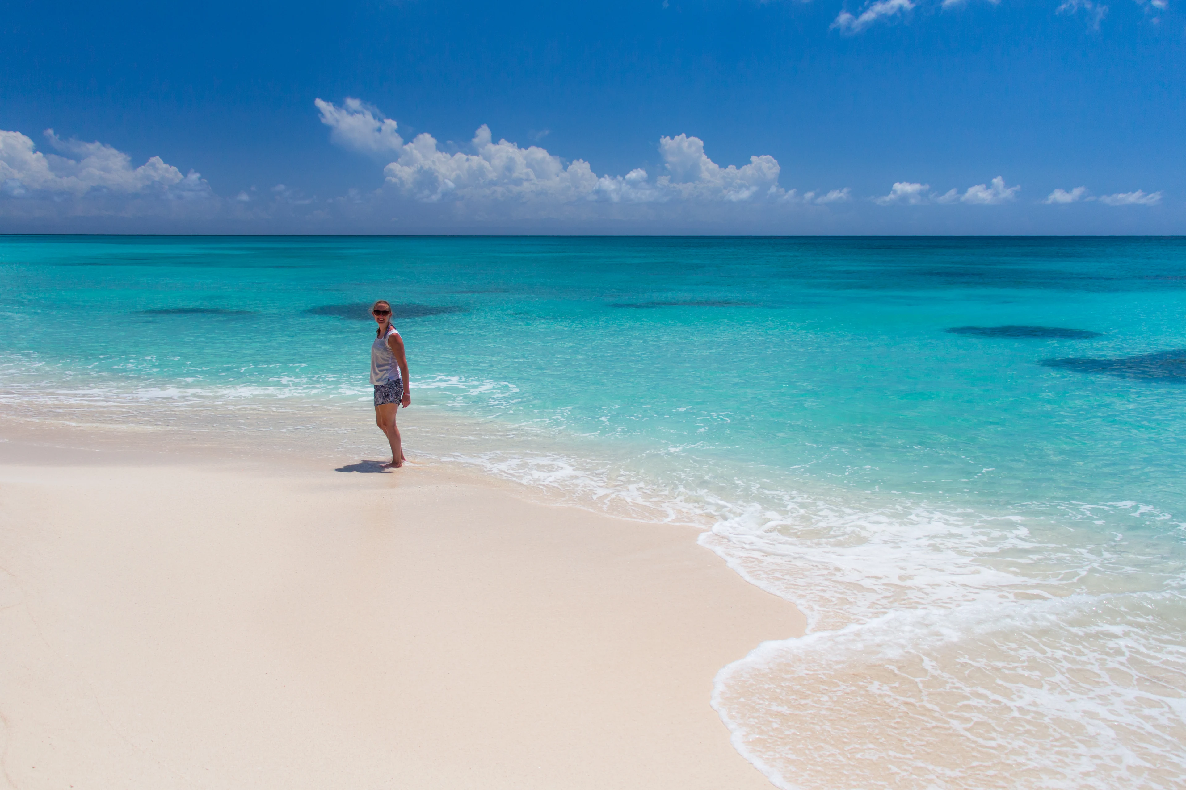 Hvidt sand og turkisblåt caribisk vand på Saona
